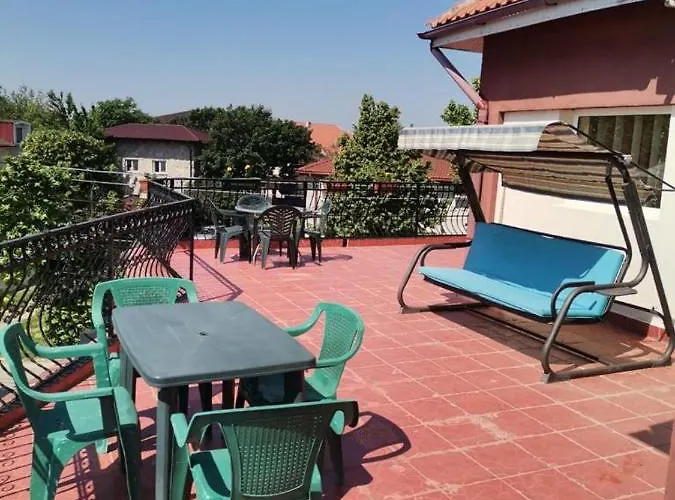 Virginia Πανσιόν 3*